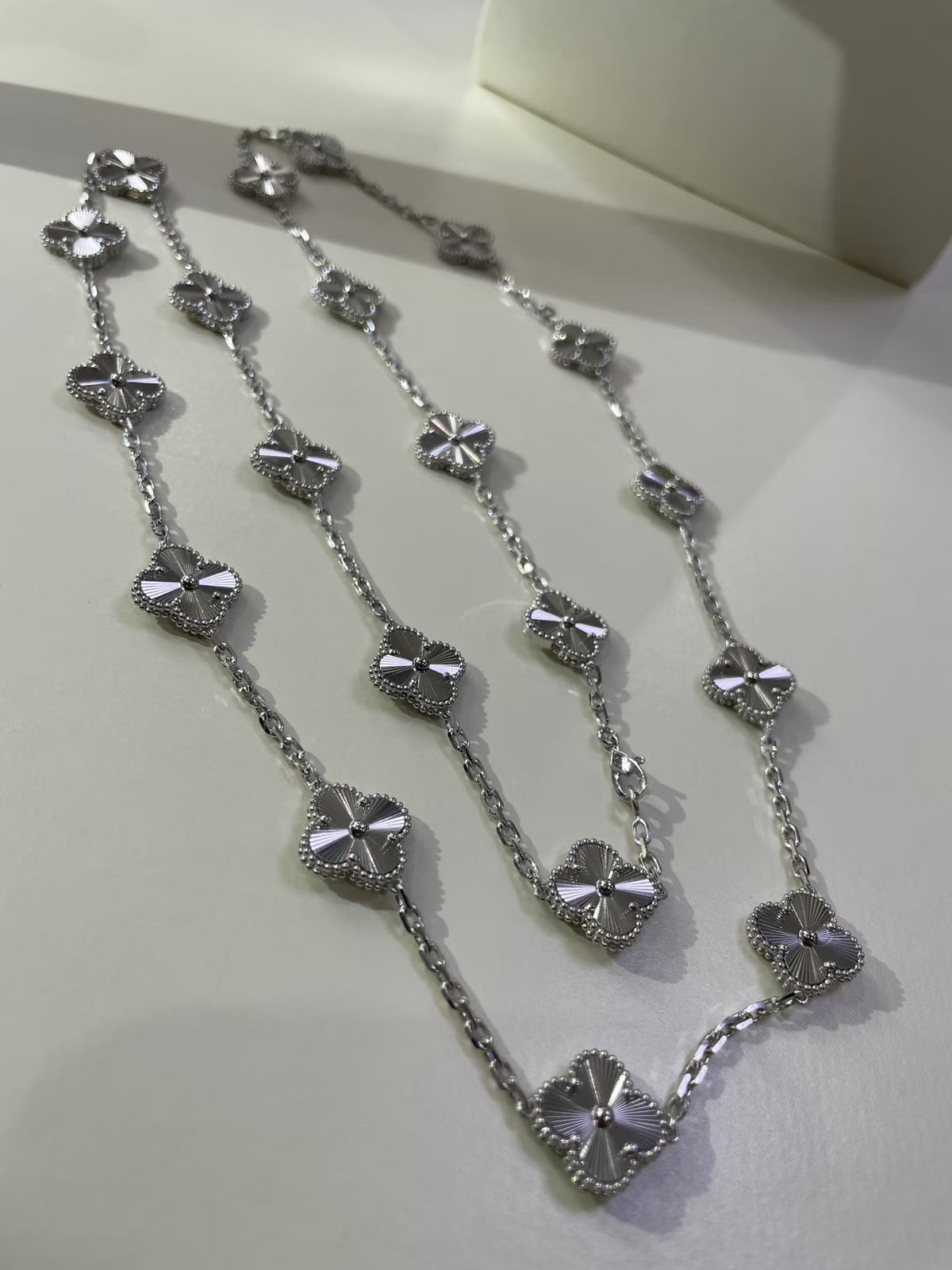 [⭐Sparkve]CLOVER 20 MOTIFS SILVER LASER