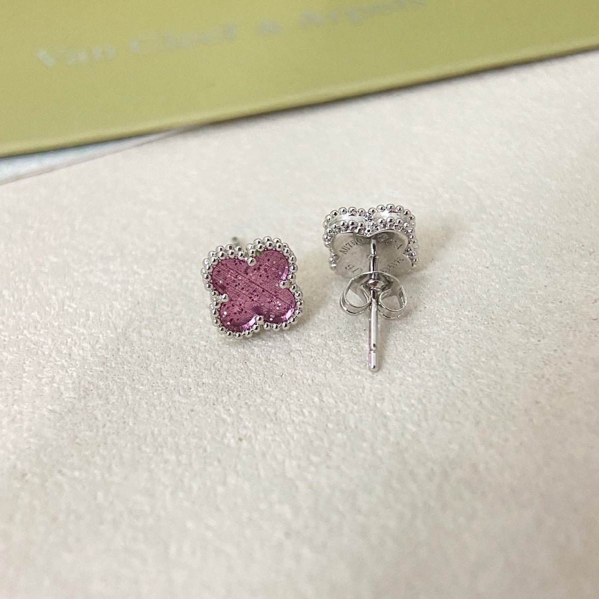 [⭐Sparkve]2026 NEW MINI CLOVER 1 MOTIF  BUBBLE PINK ENAMEL