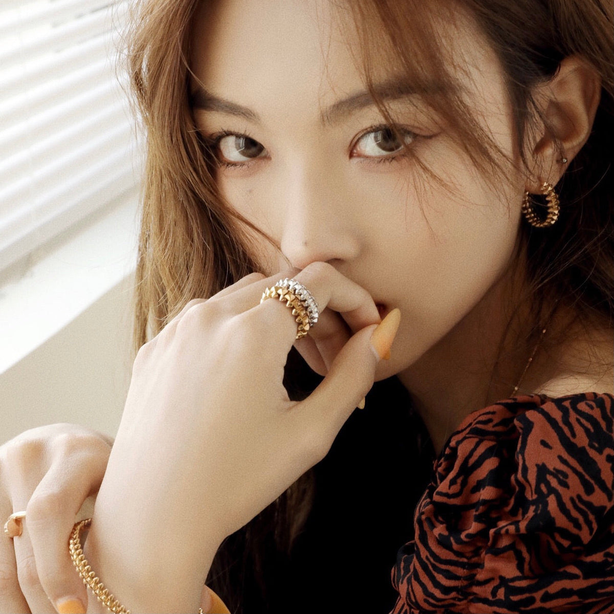 [⭐Sparkve]CLASH SMALL HOOP EARRINGS