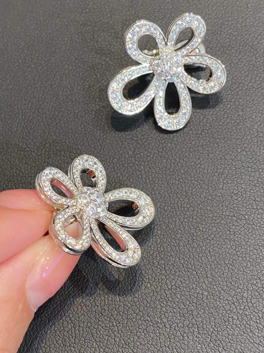 [⭐Sparkve]FLOWERLACE EARRINGS FULL DIAMONDS