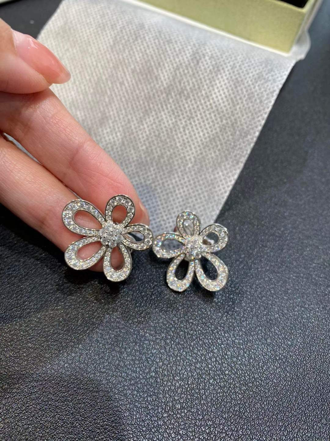 [⭐Sparkve]FLOWERLACE EARRINGS FULL DIAMONDS