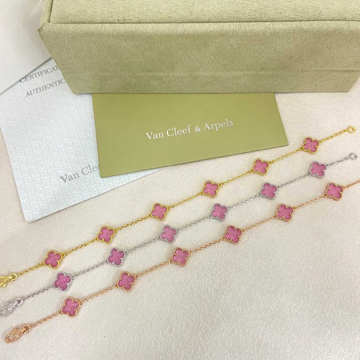 [⭐Sparkve]2026 NEW CLOVER 6 MOTIF BUBBLE PINK ENAMEL BRACELET