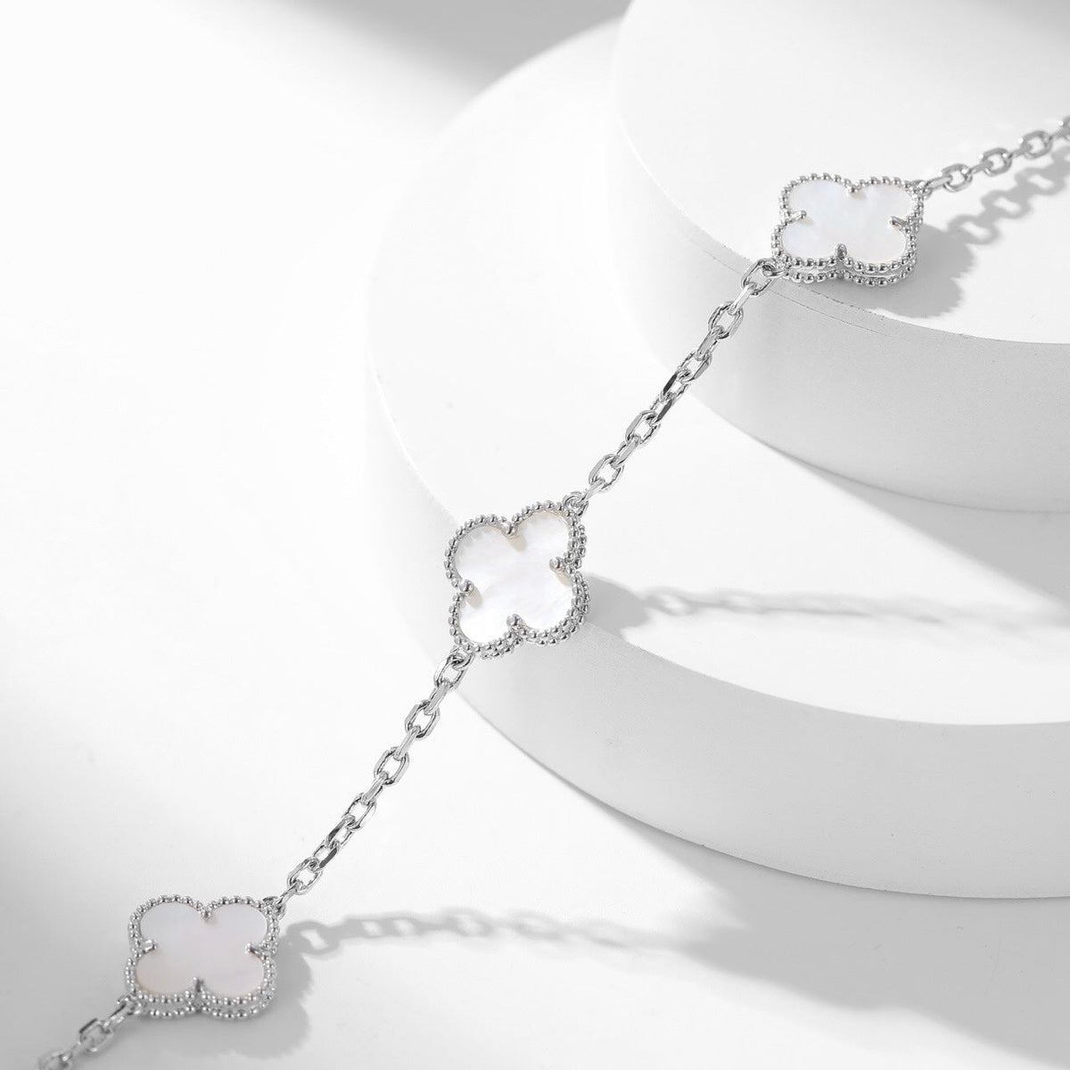 [⭐Sparkve]CLOVER 10 MOTIFS WHITE MOTHER OF PEARL NECKLACE