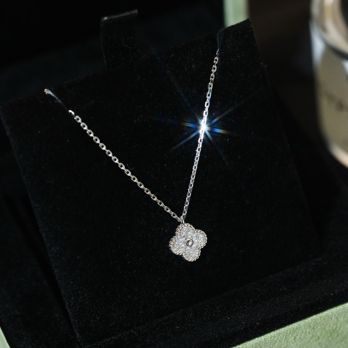 [⭐Sparkve]CLOVER MINI 9.5MM PENDANT DIAMOND NECKLACE