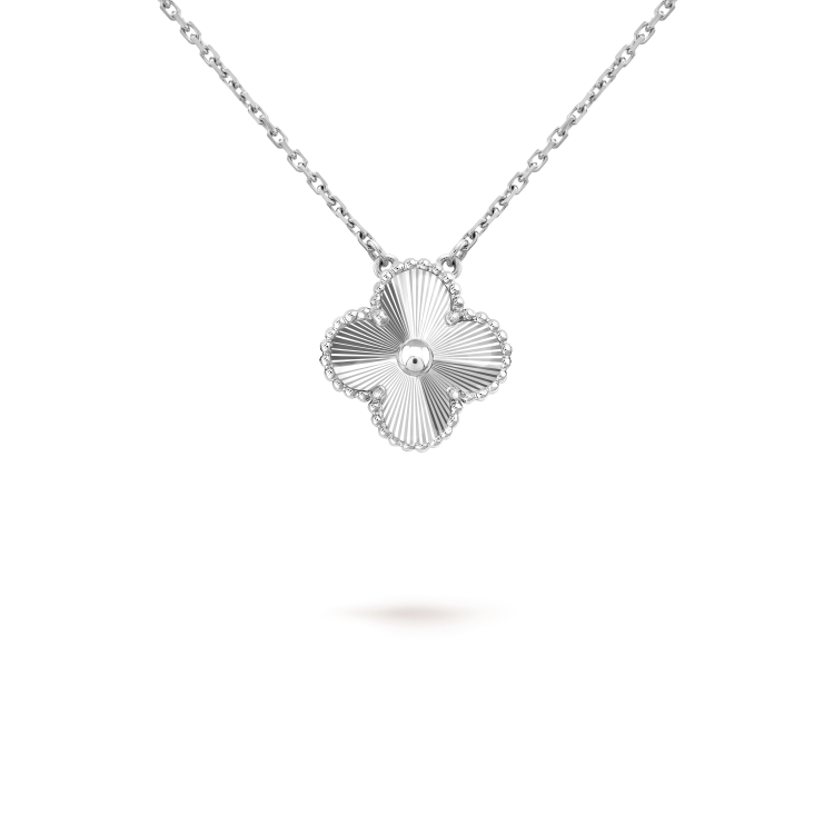 [⭐Sparkve]CLOVER 15MM LASER NECKLACE SILVER