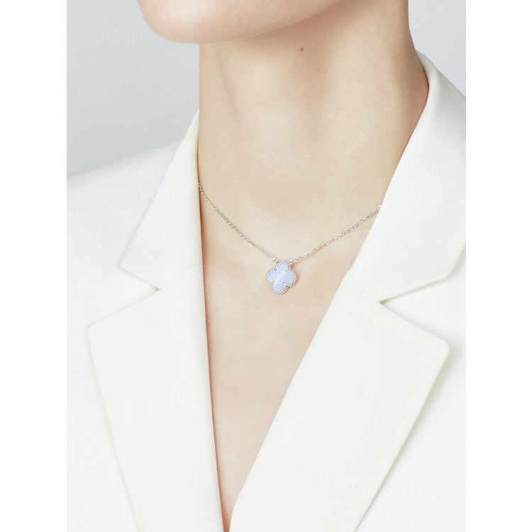 [⭐Sparkve]CLOVER 15MM BLUE CHALCEDONY NECKLACE SILVER