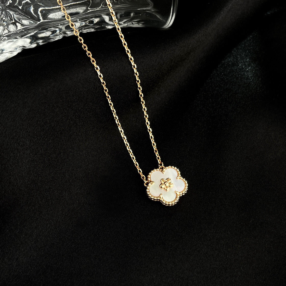 [⭐Sparkve]Sparkve  WHITE MOP  PLUM BLOSSOM NECKLACE