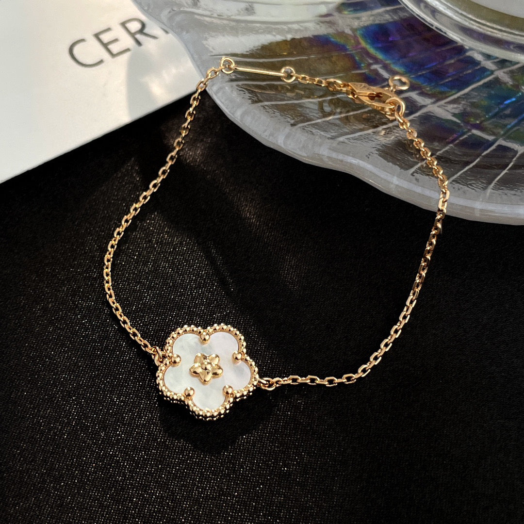 [⭐Sparkve]Sparkve WHITE MOP PLUM BLOSSOM  BRACELET