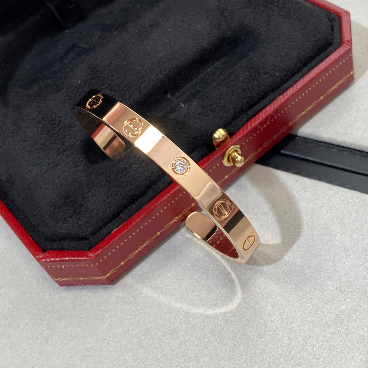 [⭐Sparkve]LOVE BRACELET 6.1MM 1 DIAMOND OPEN CUFF