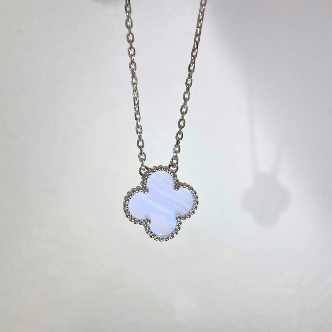 [⭐Sparkve]CLOVER 15MM BLUE CHALCEDONY NECKLACE SILVER