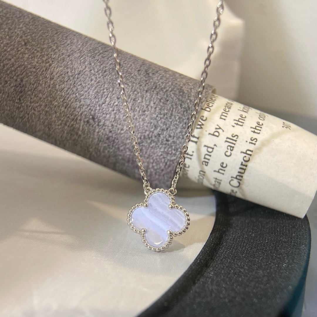 [⭐Sparkve]CLOVER 15MM BLUE CHALCEDONY NECKLACE SILVER