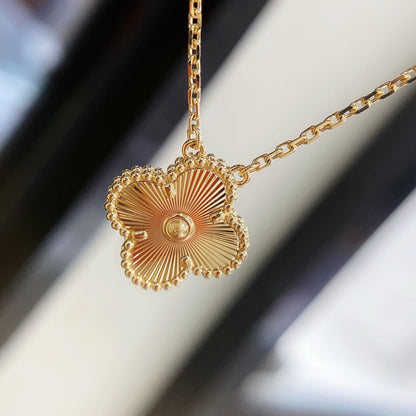 [⭐Sparkve]CLOVER 15MM LASER NECKLACE