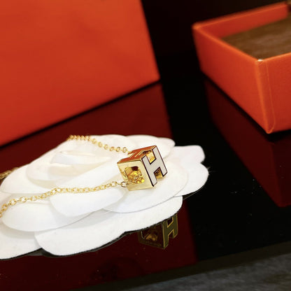 [⭐Sparkve]H WHITE SQUARE GOLD NECKLACE