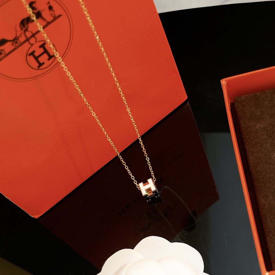 [⭐Sparkve]H WHITE SQUARE GOLD NECKLACE