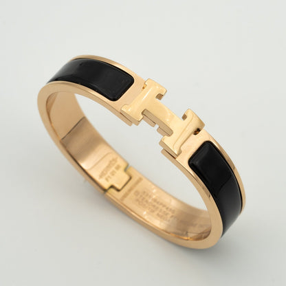 [⭐Sparkve]H BLACK BRACELET