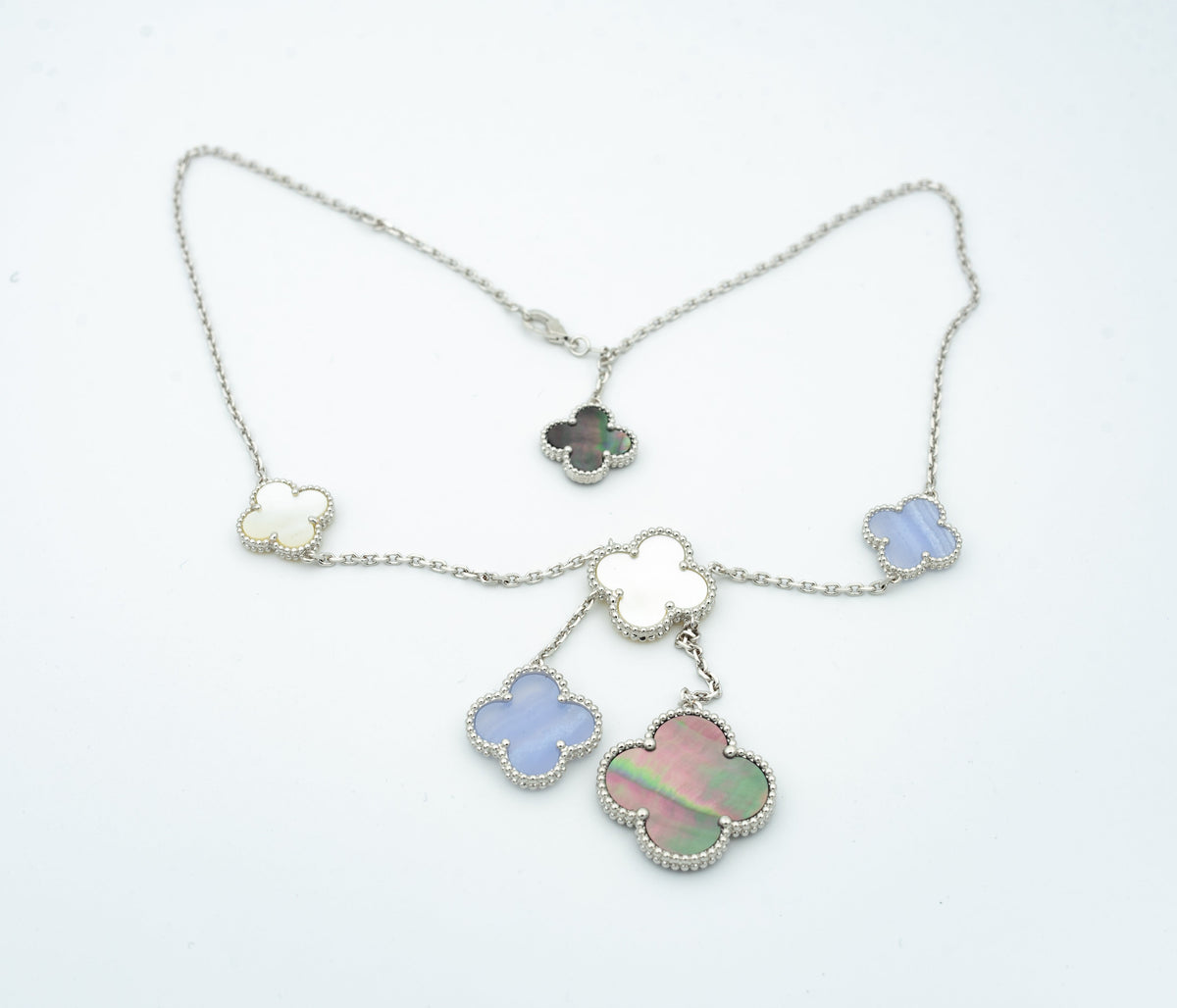 [⭐Sparkve]CLOVER MOP CHALCEDONY NECKLACE SILVER 6 MOTIF