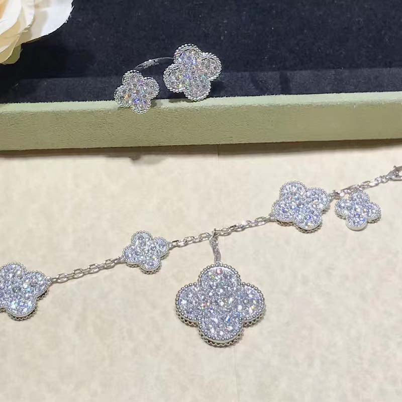 [⭐Sparkve]CLOVER 6 MOTIFS SILVER DIAMOND BRACELET