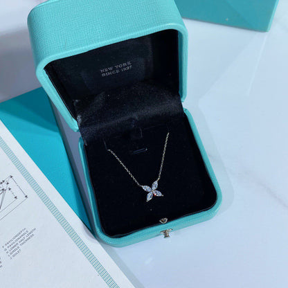 [⭐Sparkve Jewels]PLATINUM AND DIAMOND VICTORIA PENDANT NECKLACE