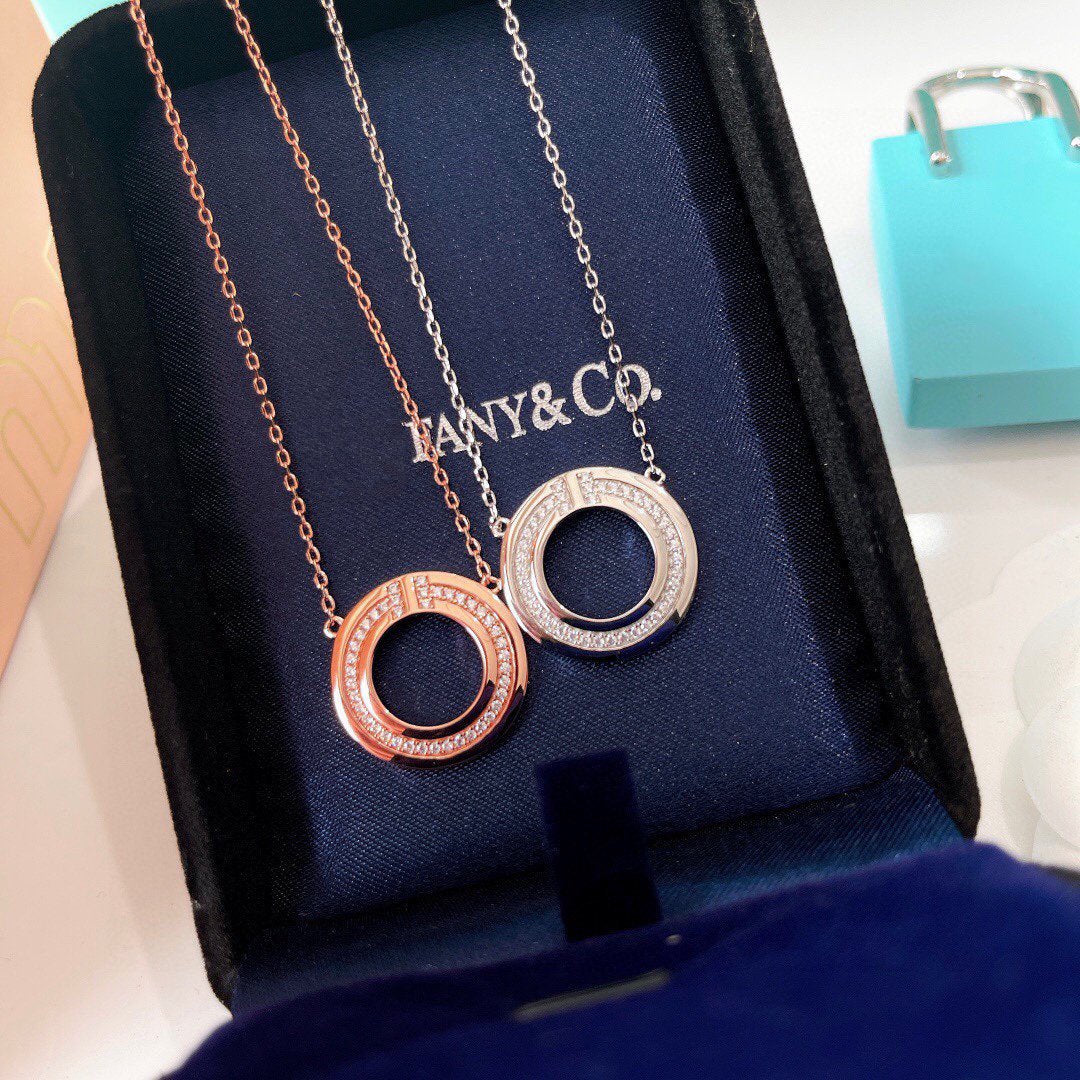 [⭐Sparkve Jewels]DIAMOND AND MOTHER OF PEARL CIRCLE PENDANT