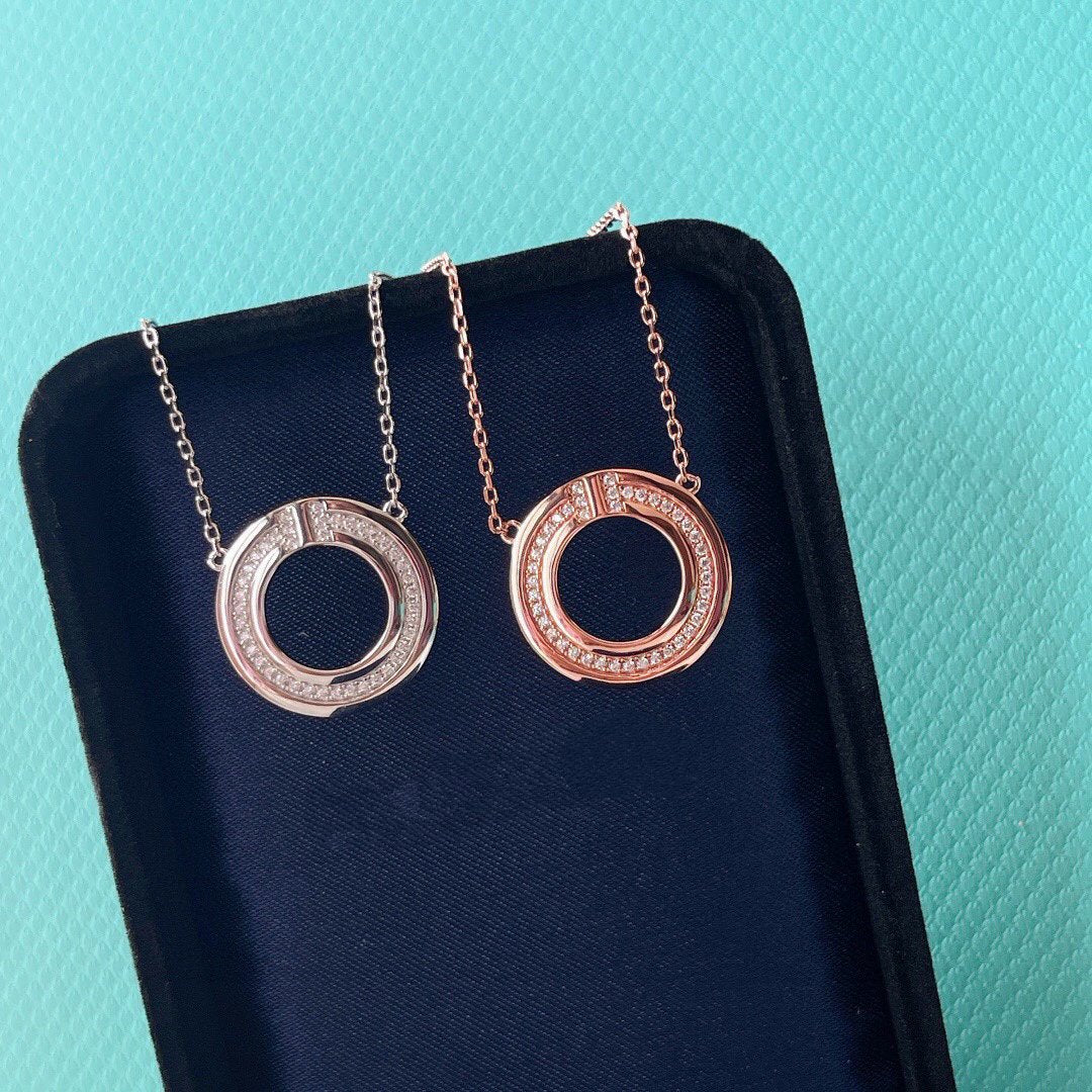 [⭐Sparkve Jewels]DIAMOND AND MOTHER OF PEARL CIRCLE PENDANT