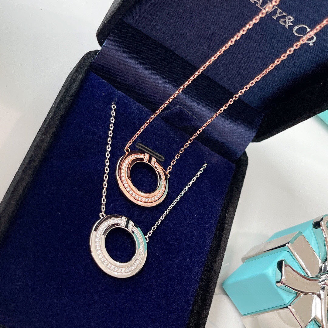 [⭐Sparkve Jewels]DIAMOND AND MOTHER OF PEARL CIRCLE PENDANT