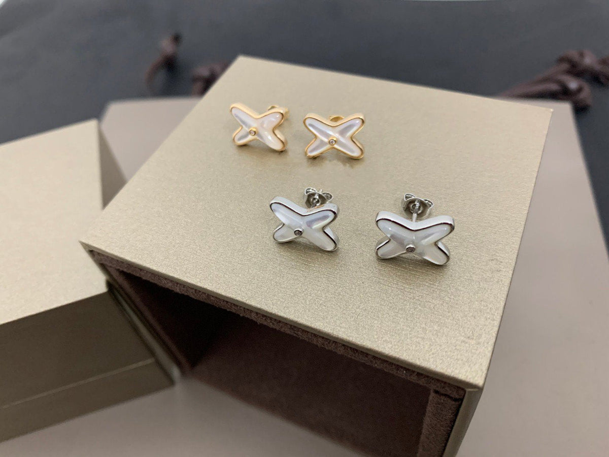 [⭐Sparkve]JEUX DE WHITE MOP SILVER DIAMOND EARRINGS