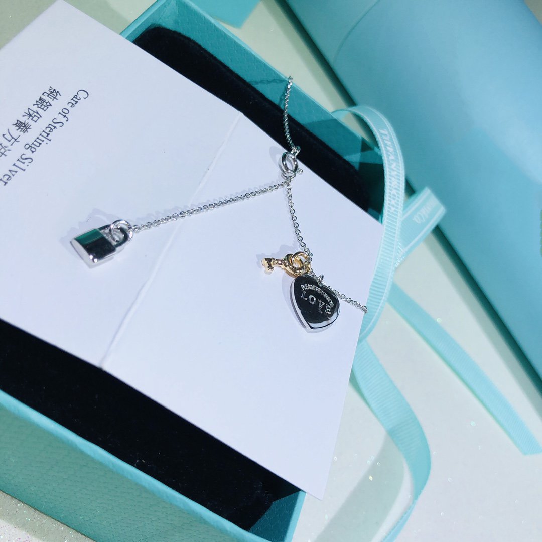 [⭐Sparkve Jewels]LOVE HEART TAG KEY NECKLACE