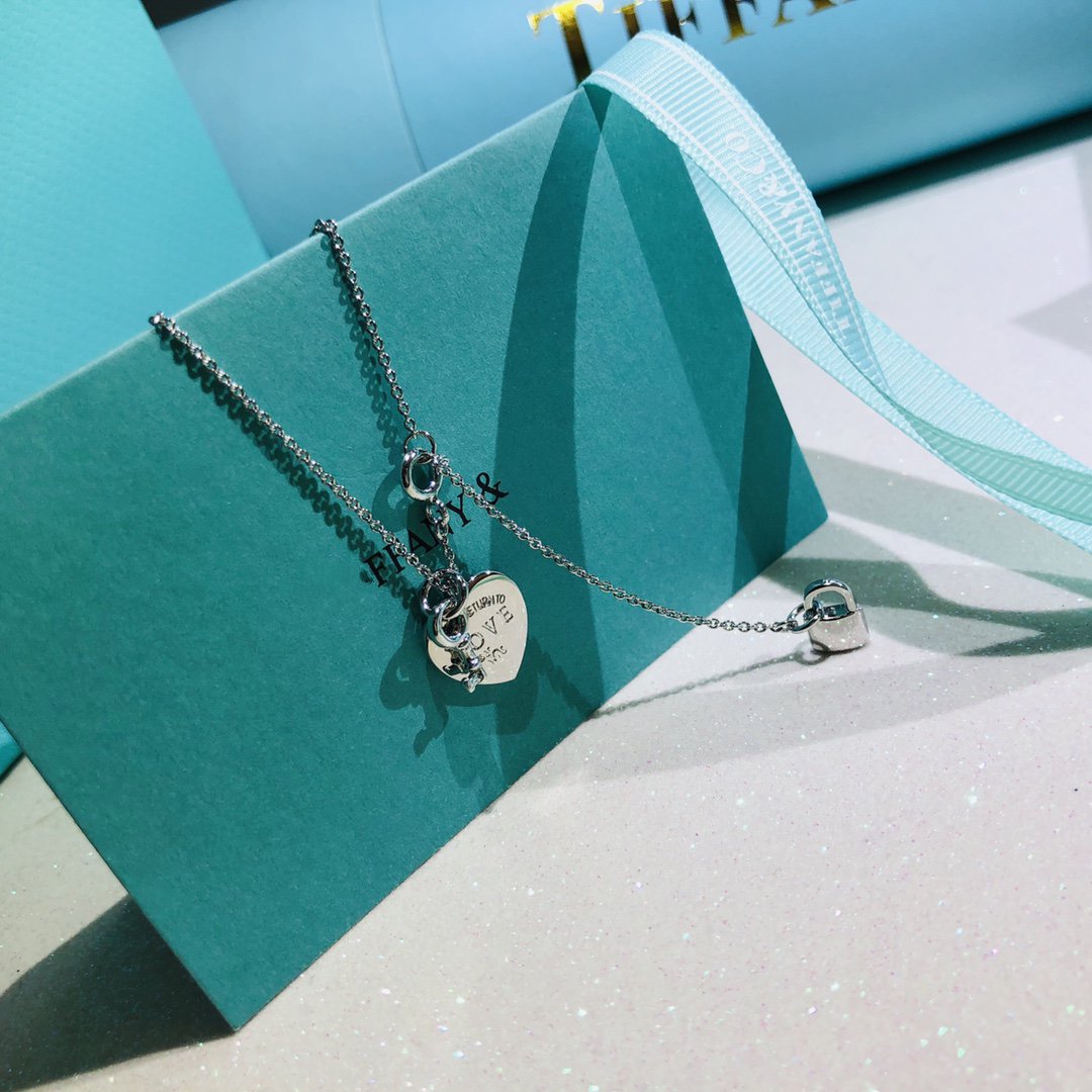 [⭐Sparkve Jewels]LOVE HEART TAG KEY NECKLACE