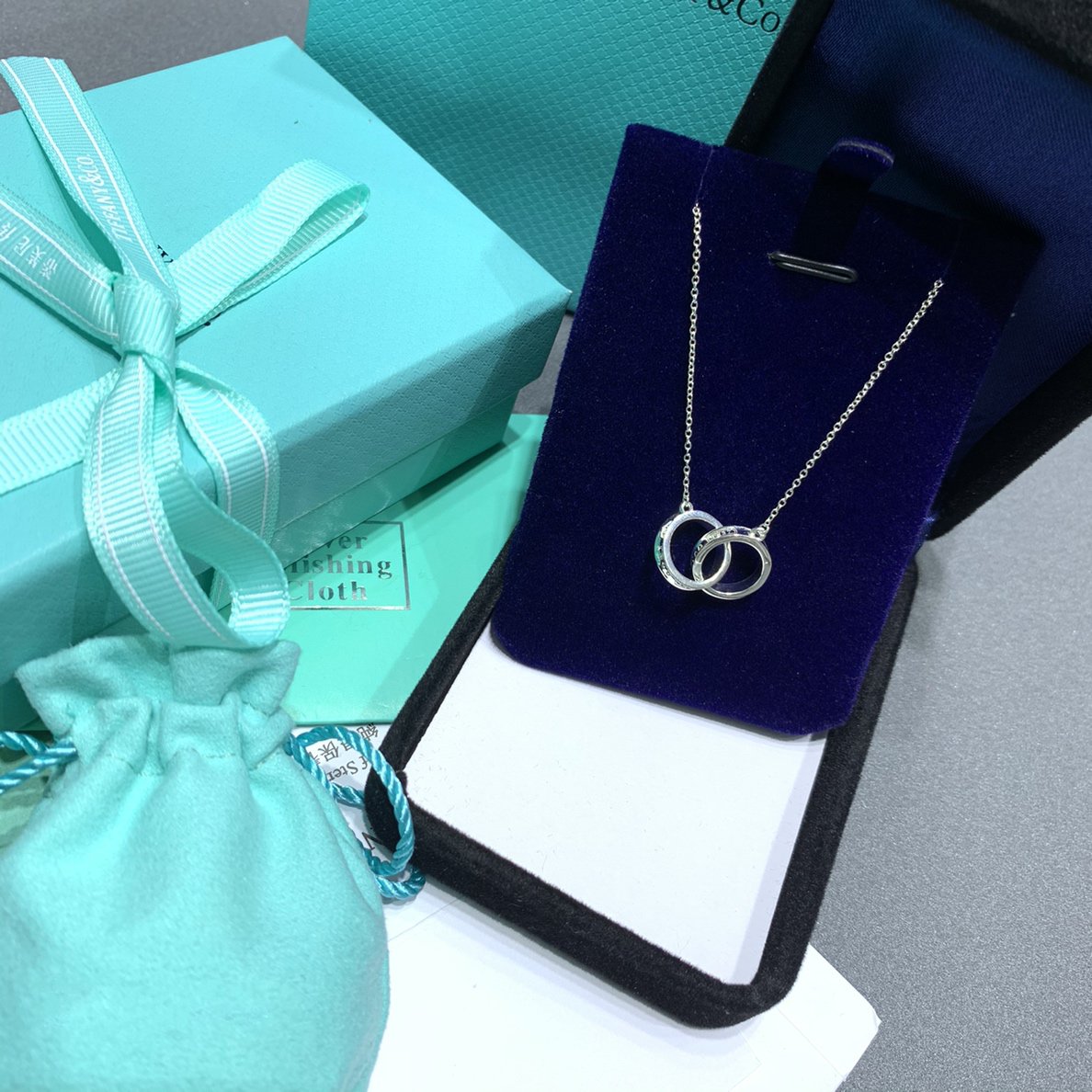 [⭐Sparkve Jewels]INTERLOCKING CIRCLES PENDANT SILVER SMALL NECKLACE