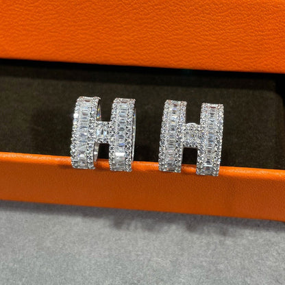 [⭐Sparkve]H STUD EARRINGS WITH SILVER DIAMONDS