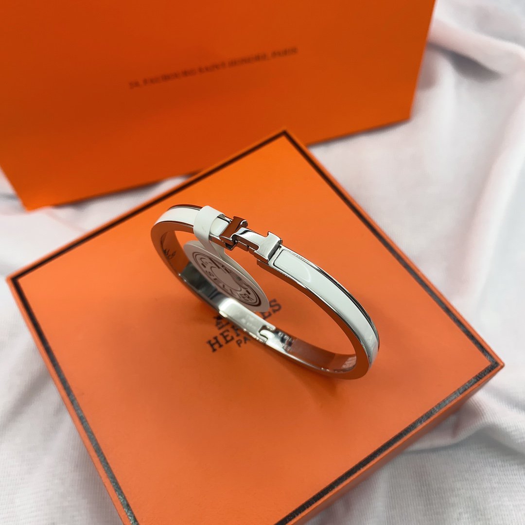 [⭐Sparkve]CLASSIC HM CLIC WHITE 8MM ENAMEL BRACELET