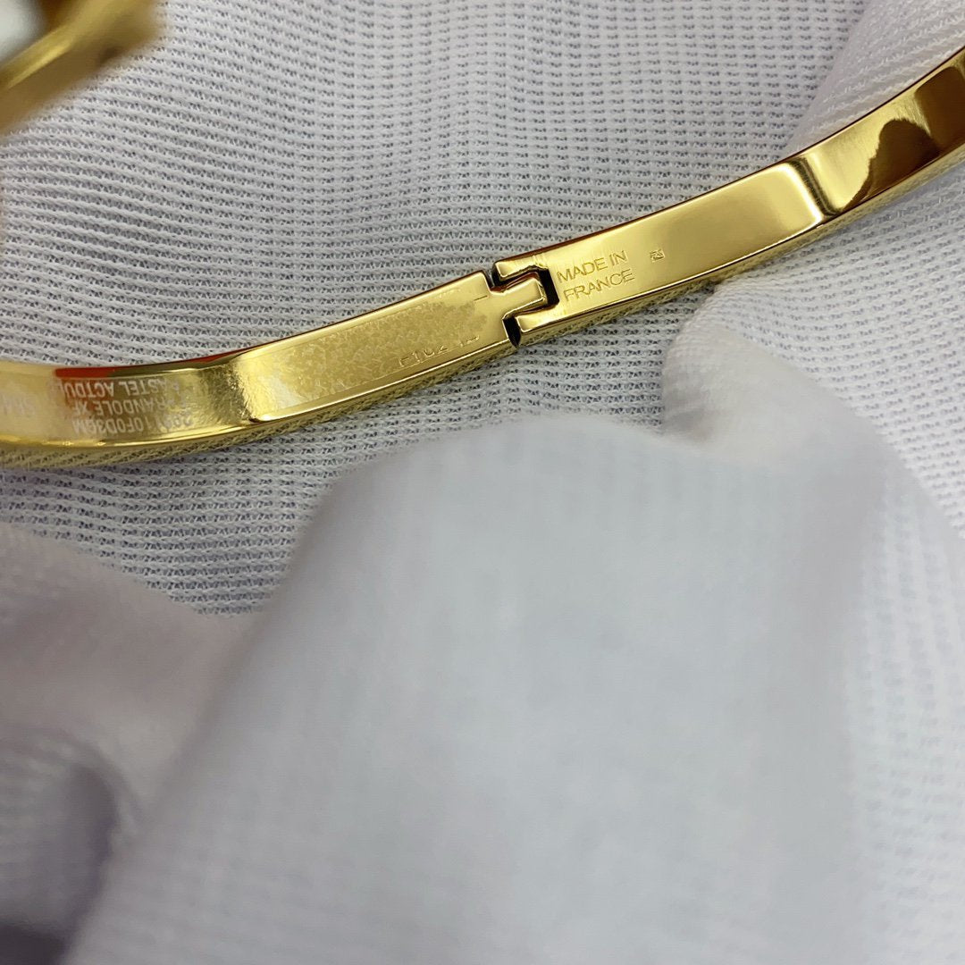 [⭐Sparkve]CLASSIC HM CLIC WHITE 8MM ENAMEL BRACELET