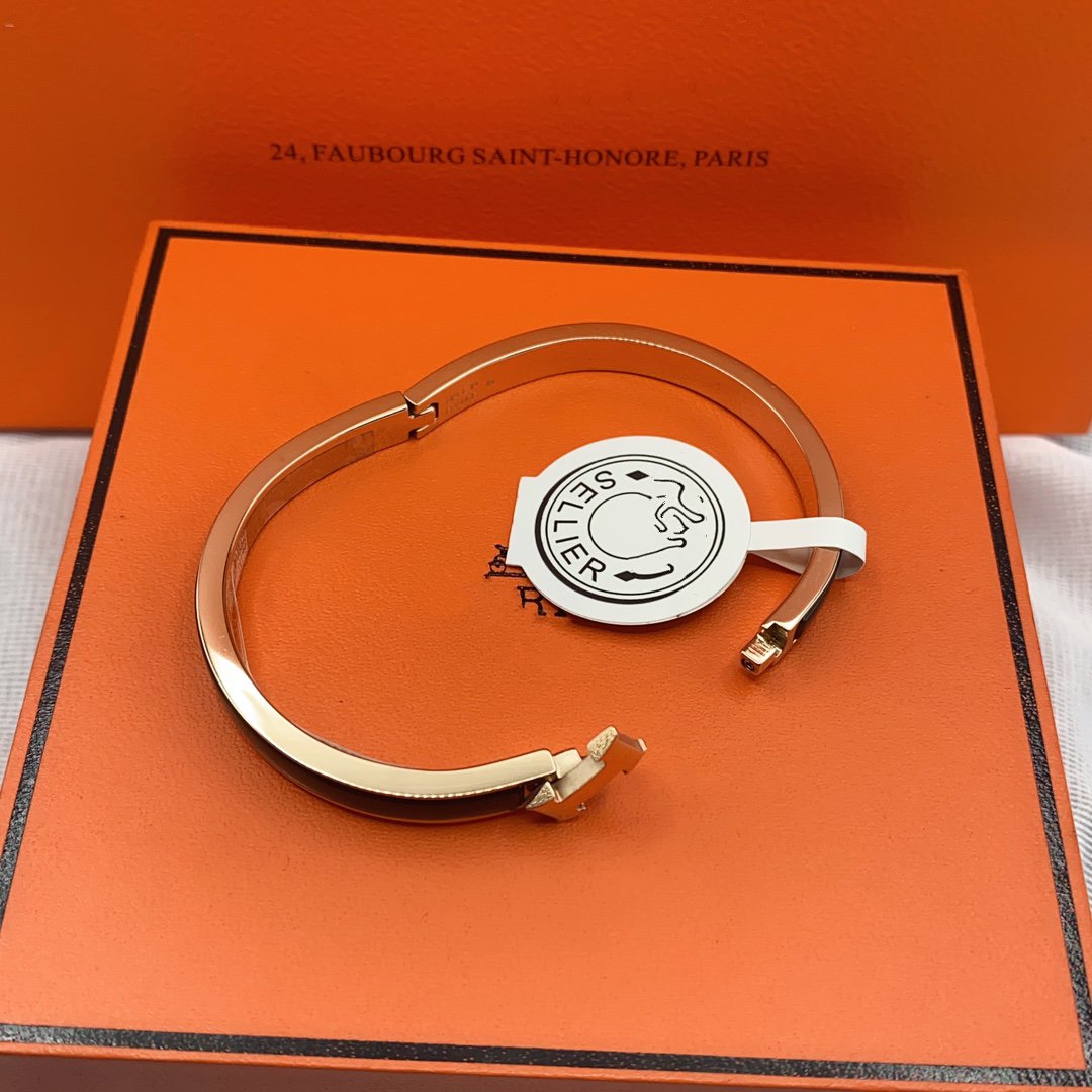 [⭐Sparkve]CLASSIC HM CLIC BLACK 8MM ENAMEL BRACELET