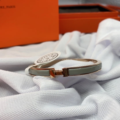 [⭐Sparkve]CLASSIC HM CLIC GREEN 8MM ENAMEL BRACELET