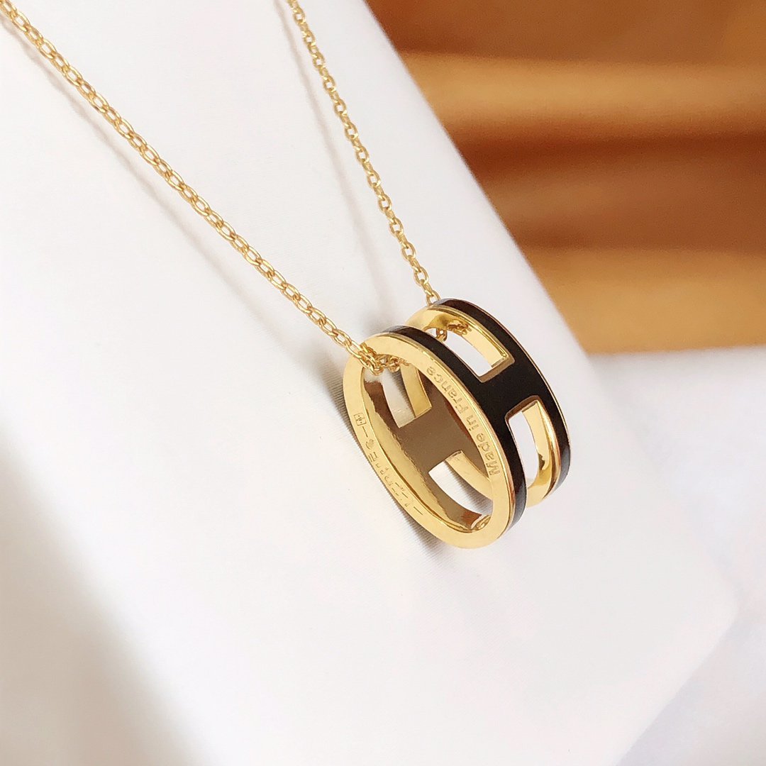 [⭐Sparkve]HM CLIC BLACK ENAMEL GOLD NECKLACE