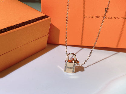 [⭐Sparkve]HM ADVANCED NICHE LOCK HEAD NECKLACE DIAMONDS