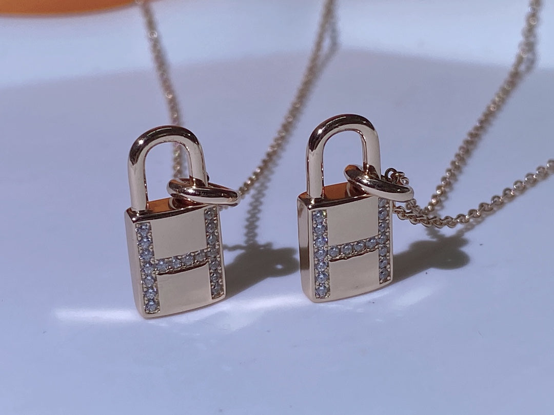 [⭐Sparkve]HM ADVANCED NICHE LOCK HEAD NECKLACE DIAMONDS