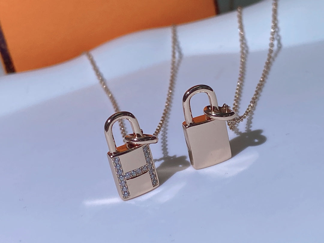 [⭐Sparkve]HM ADVANCED NICHE LOCK HEAD NECKLACE DIAMONDS