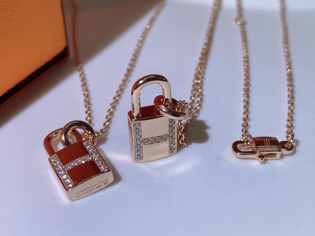 [⭐Sparkve]HM ADVANCED NICHE LOCK HEAD NECKLACE DIAMONDS