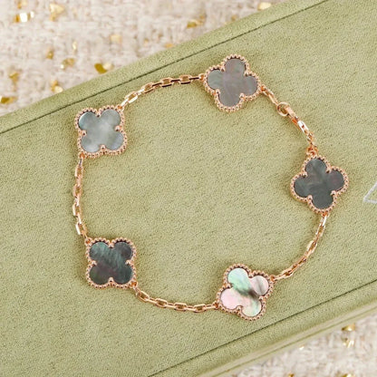 [⭐Sparkve] CLOVER 5 MOTIF GRAY MOP BRACELET COLLECTION