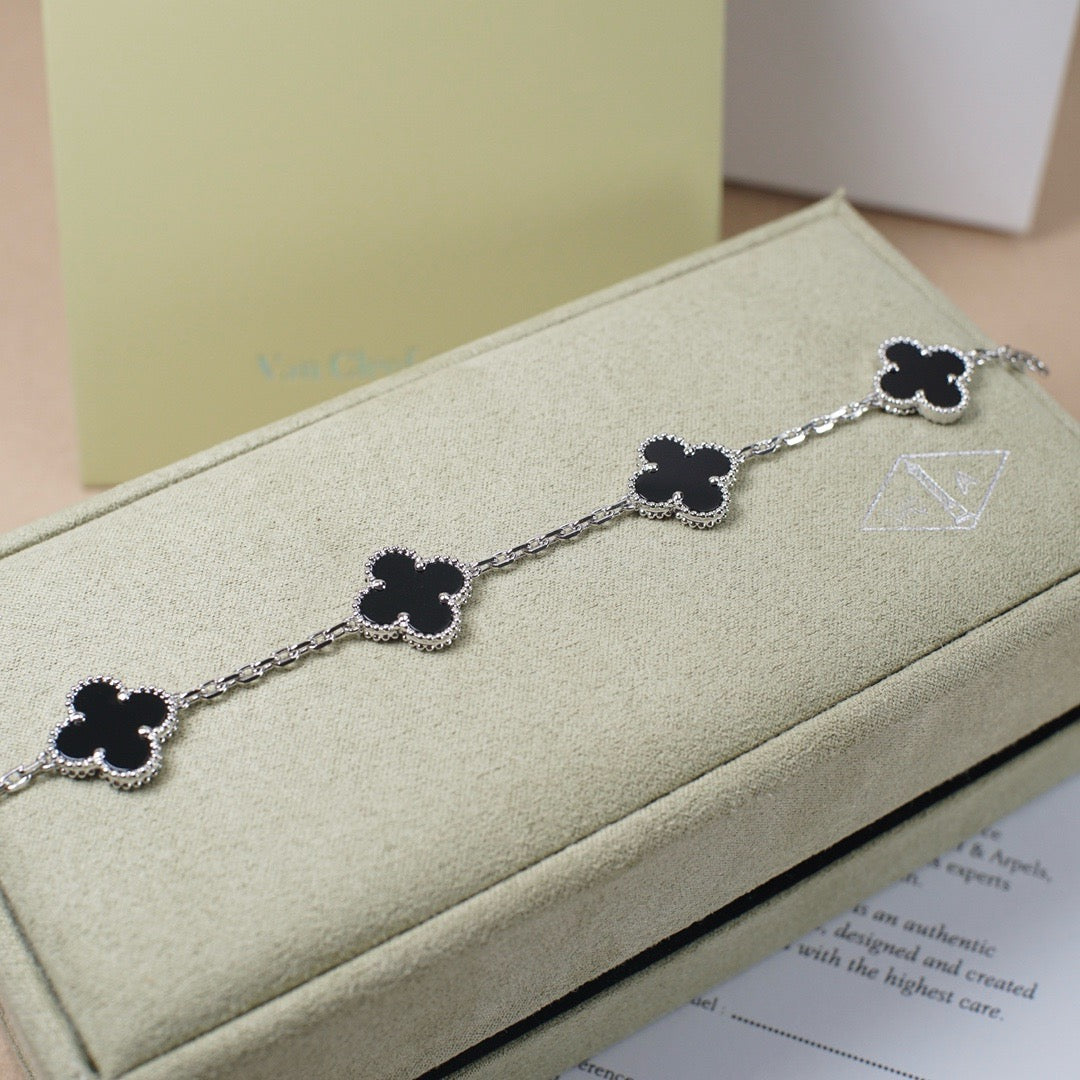 [⭐Sparkve] CLOVER 5 MOTIF ONYXS BRACELET COLLECTION