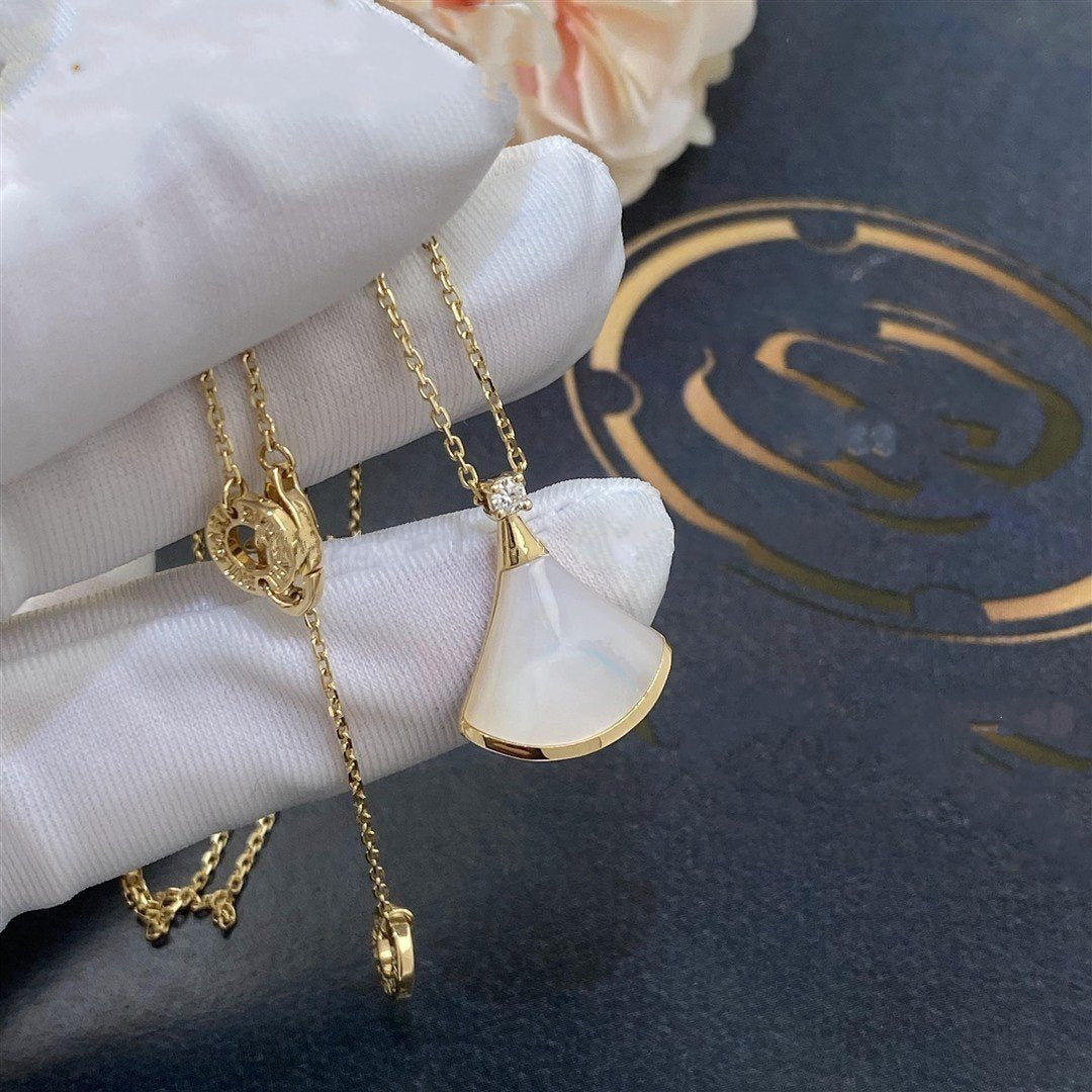 [⭐Sparkve]DREAM NECKLACE WHITE MOP GOLD 1 DIAMOND