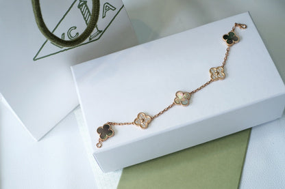 [⭐Sparkve] CLOVER 5 MOTIF GRAY MOP BRACELET COLLECTION