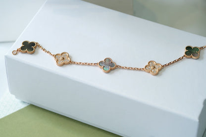[⭐Sparkve] CLOVER 5 MOTIF GRAY MOP BRACELET COLLECTION