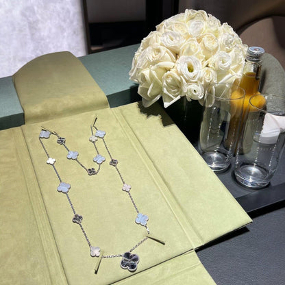 [⭐Sparkve]DETACHABLE CLOVER 15(11+4) FLOWER SILVER NECKLACE SET