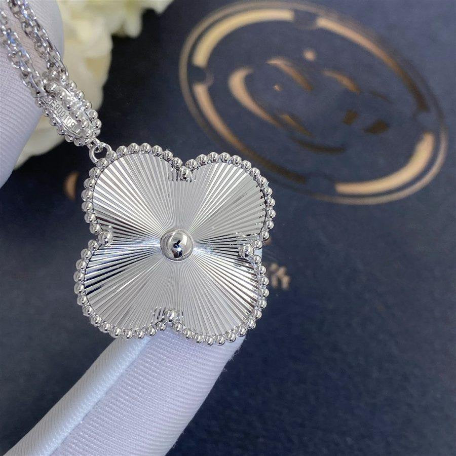 [⭐Sparkve]CLOVER 25MM SILVER BIG CLOVER NECKLACE