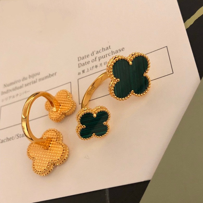 [⭐Sparkve]CLOVER BETWEEN THE FINGER RING