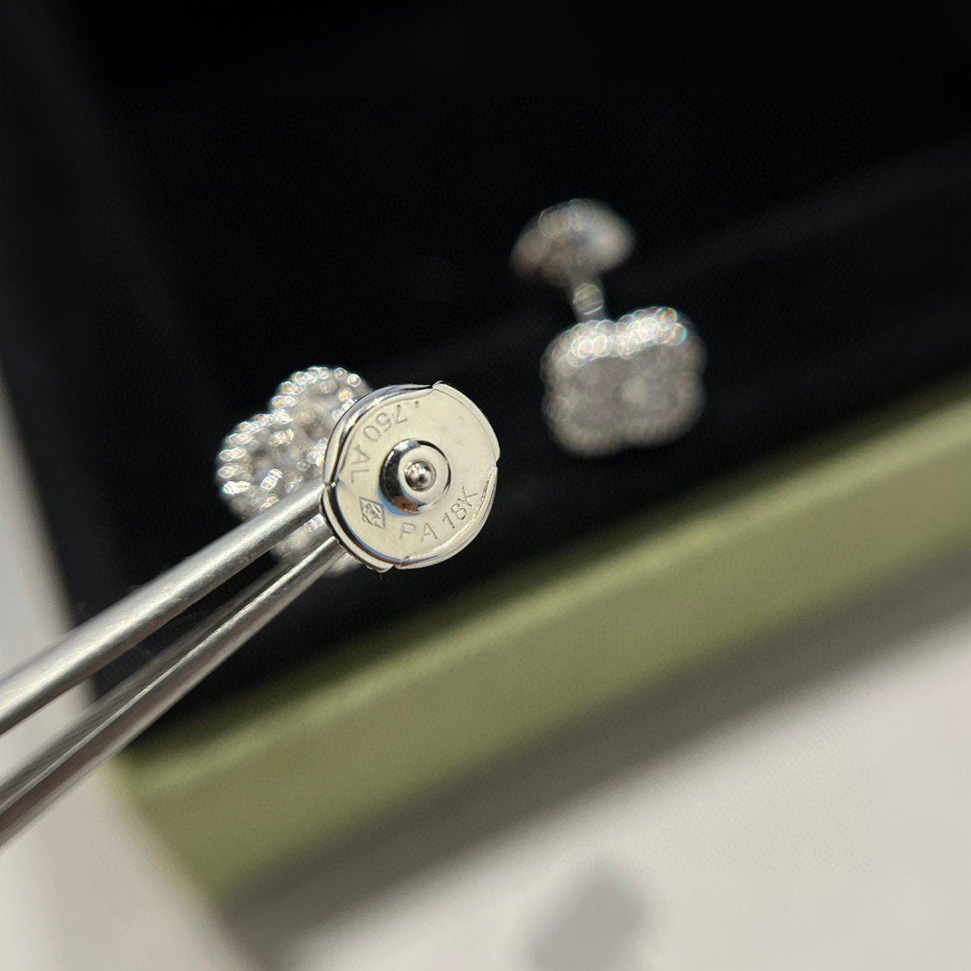 [⭐Sparkve]CLOVER MINI DIAMOND STUD EARRINGS