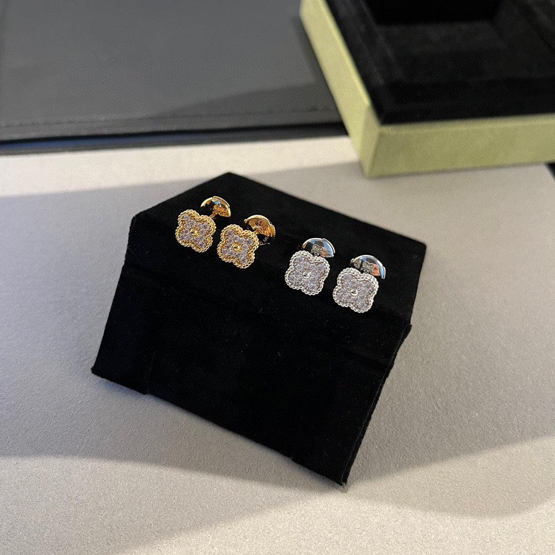 [⭐Sparkve]CLOVER MINI DIAMOND STUD EARRINGS