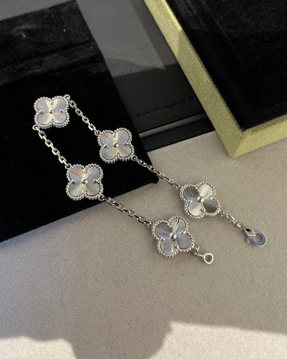 [⭐Sparkve] CLOVER 5 MOTIF LASER BRACELET COLLECTION